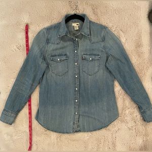 Levi’s Denim Shirt with Snaps